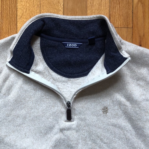 IZOD Men’s Half Zip - Picture 2 of 2